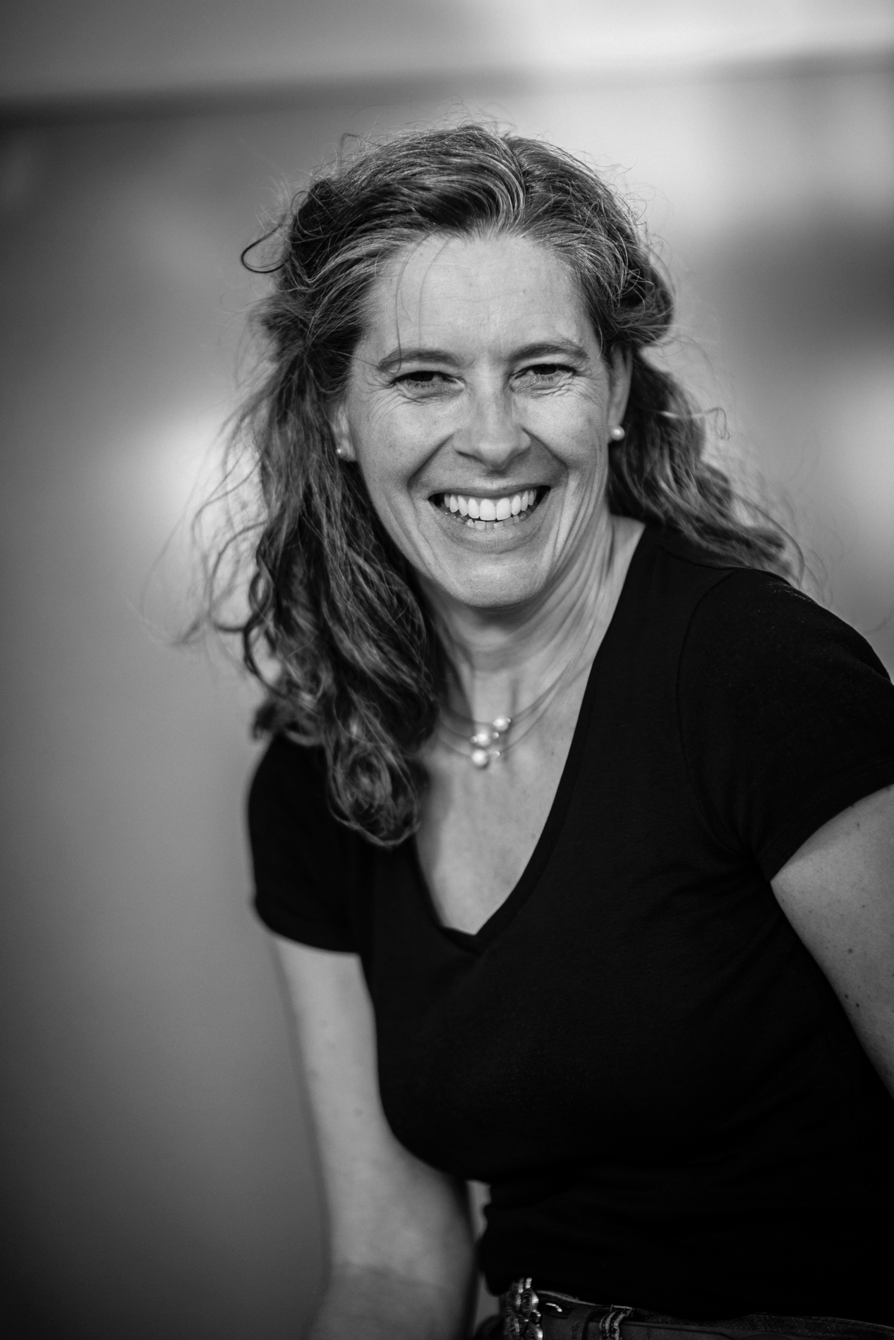 portrait annette lachend hochformat